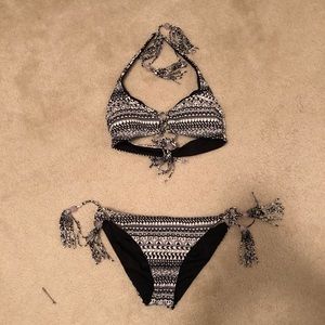 Victoria’s Secret bikini